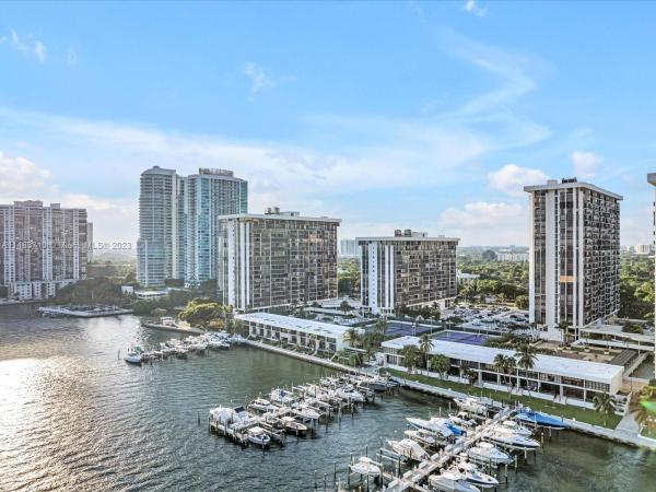 Brickell Place, 1901 Brickell Ave #B1514, Miami, Florida 33129, image 1