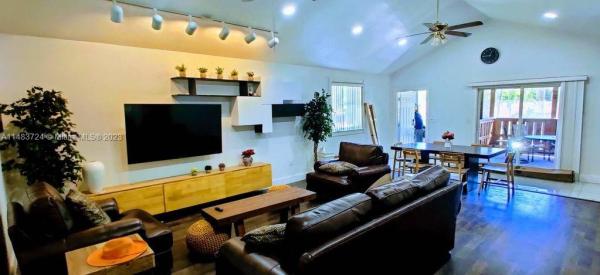 South Corals, 1531 NE 35th St, Oakland Park, Florida 33334, image 1