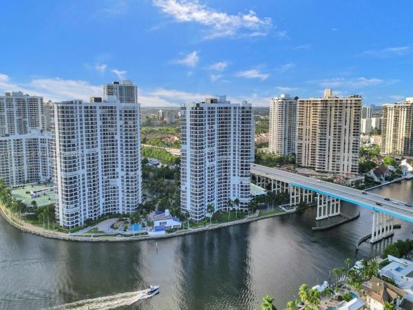 Mystic Pointe Tower 100, 19195 NE 36th Ct #1404, Aventura, Florida 33180, image 1