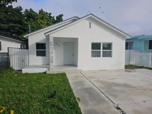 High Ridge Park, 2351 NW 57th St, Brownsville, Florida 33142, image 1