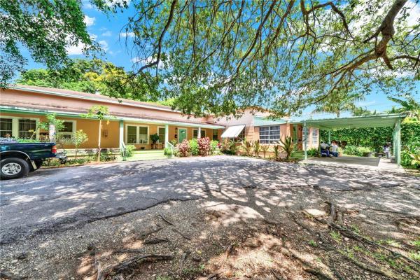 Ponce De Leon, 221 NW 12th St, Homestead, Florida 33030, image 3