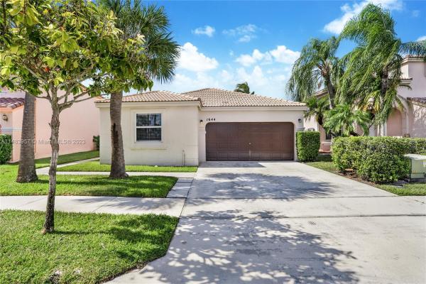 Canary Bay, 1644 NW 158th Ln, Pembroke Pines, Florida 33028, image 1