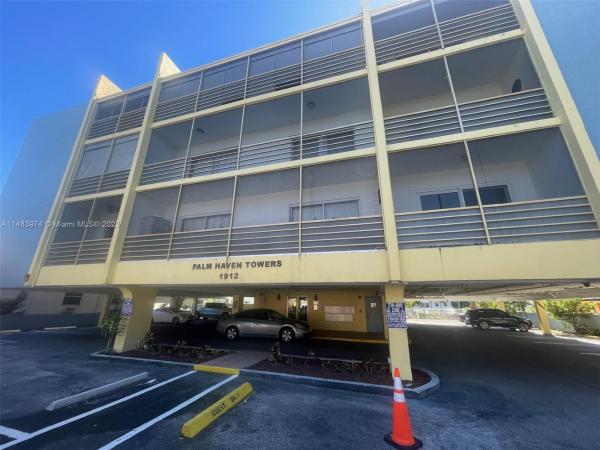 Palm Haven Towers, 1912 Monroe St #403, Hollywood, Florida 33020, image 1