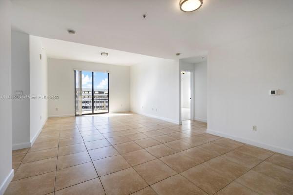 Colonnade At Dadeland, 8395 SW 73rd Ave #408, Glenvar Heights, Florida 33143, image 2