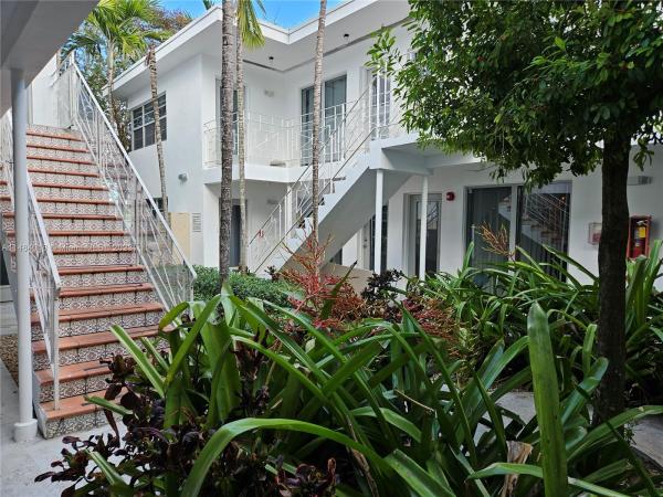 Etruria, 1568 Pennsylvania Ave #312, Miami Beach, Florida 33139, image 2