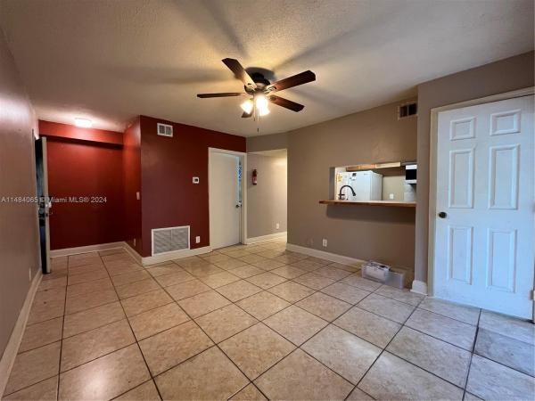 Sun Vista Gardens, 5740 Rock Island Rd #279, Tamarac, Florida 33319, image 2