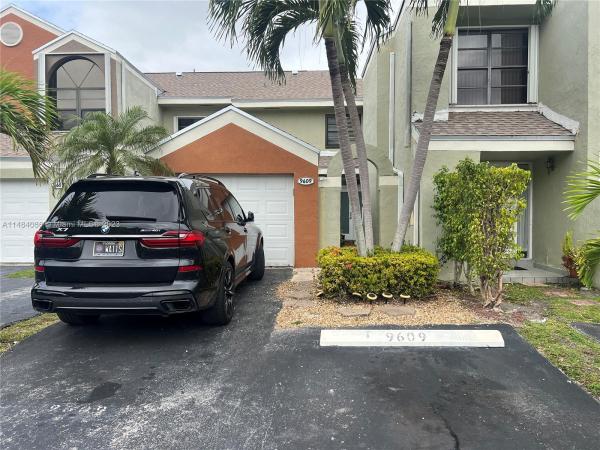 Park Place At Kings Meadow, 9609 SW 152nd Ave #105, The Hammocks, Florida 33196, image 1