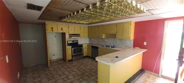 Edenholme Gardens, 860 NW 18th Pl, Miami, Florida 33125, image 3