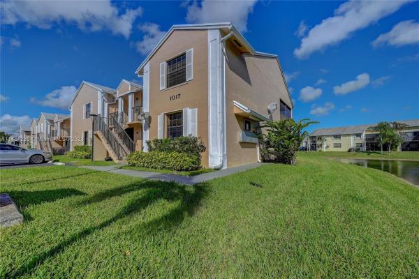 Lakeshore, 1017 Washington Cir #1017A, Homestead, Florida 33034, image 3