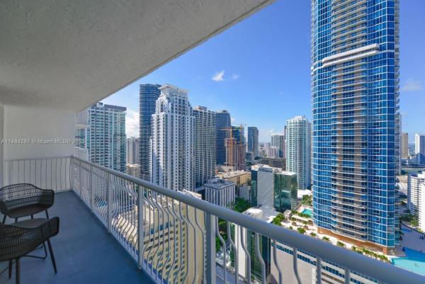 The Club At Brickell Bay, 1200 Brickell Bay Dr #3922, Miami, Florida 33131, image 2