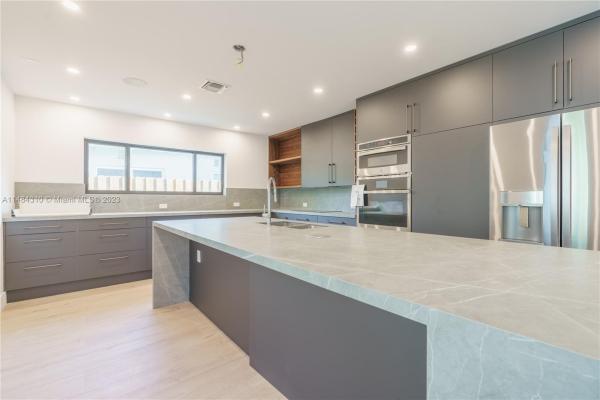 Keystone Island, 12479 Keystone Rd, North Miami, Florida 33181, image 3