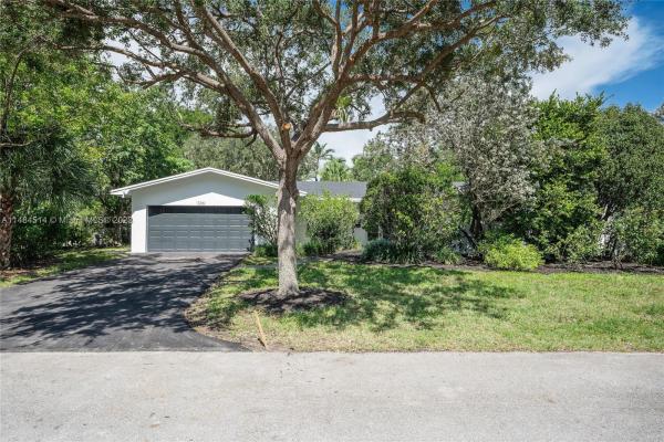 Pine Acres, 10361 SW 119th St, Kendall, Florida 33176, image 3