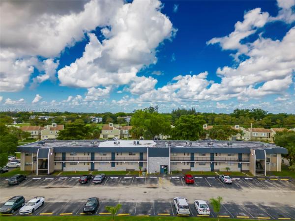 Versailles Gardens, 8060 N Colony Cir N #204, Tamarac, Florida 33321, image 1