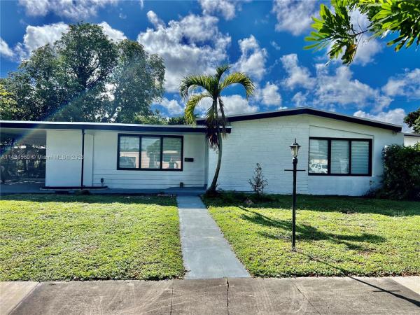 Cravero Cloverleaf Estates, 830 NW 170th Ter, Miami Gardens, Florida 33169, image 3