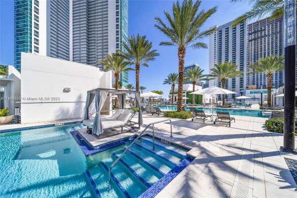 Paramount Miami Worldcenter, 851 NE 1st Ave #408, Miami, Florida 33132, image 3