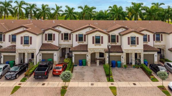 Isola, 11242 SW 250th Ter, Princeton, Florida 33032, image 1