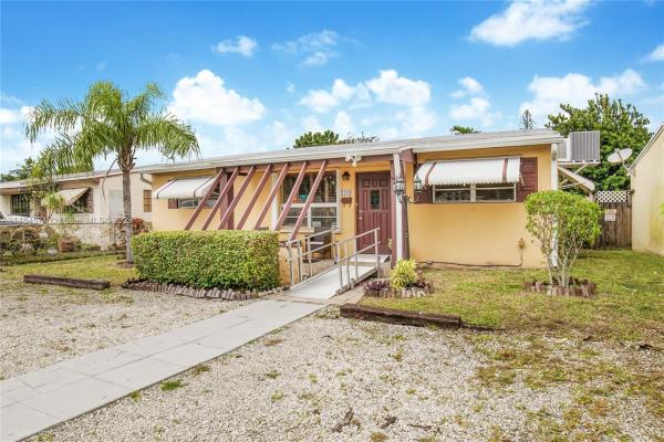 Hollywood Park, 2419 Liberty St, Hollywood, Florida 33020, image 2