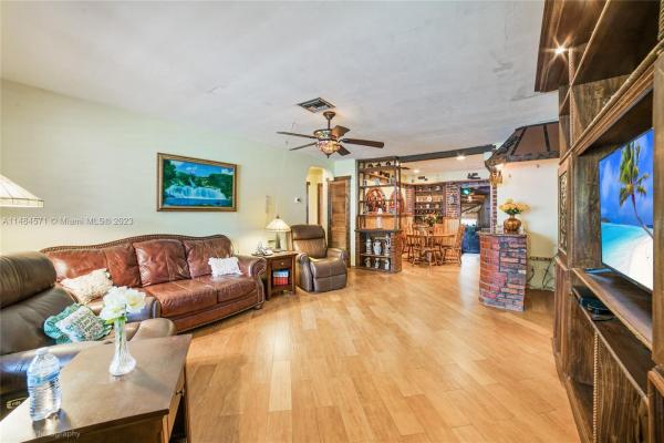 Hollywood Park, 2419 Liberty St, Hollywood, Florida 33020, image 3