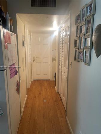 Freshwater, 1021 N Tamarind Ave, West Palm Beach, Florida 33401, image 2