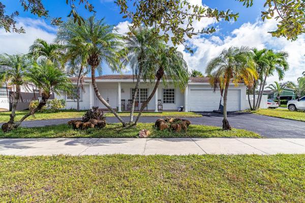 Saga Bay, 20101 SW 83rd Ave, Cutler Bay, Florida 33189, image 2