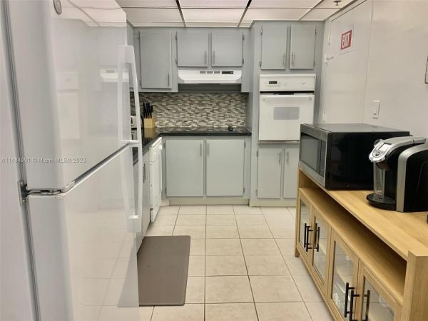 The Tides On Hollywood Beach, 3901 S Ocean Dr #2B, Hollywood, Florida 33019, image 2