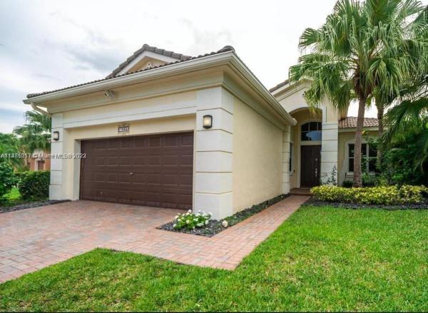 Heron Cove At Heron Bay, 7833 NW 124th Ter, Parkland, Florida 33076, image 2
