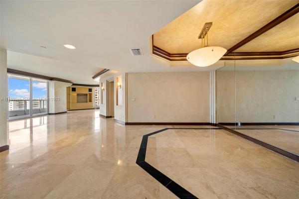 North Tower At The Point, 21205 Yacht Club Dr #1608, Aventura, Florida 33180, image 1