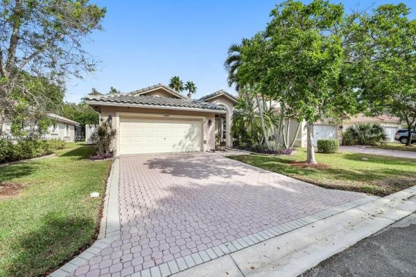 Sawgrass Village, 13507 NW 7th St, Plantation, Florida 33325, image 1