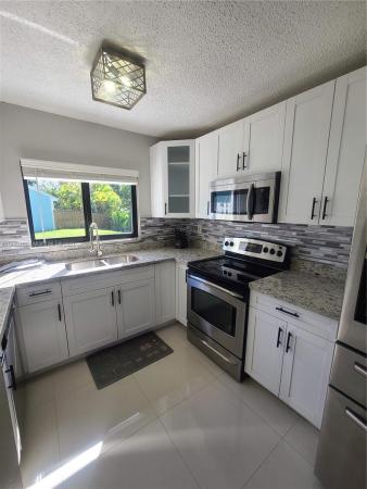 Montego Bay, 10015 SW 218th St, Cutler Bay, Florida 33190, image 2
