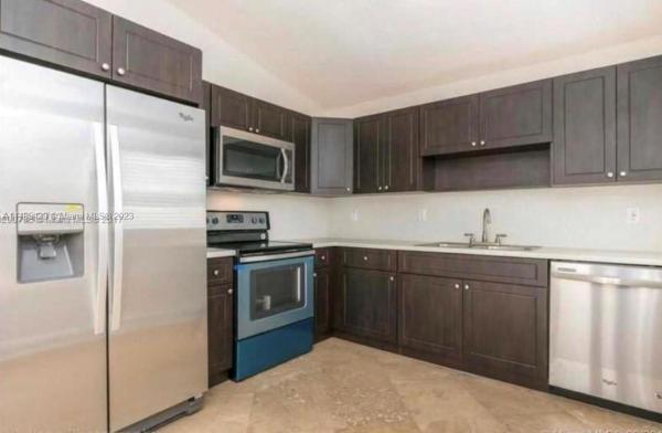 Country Lake Manors, 19561 NW 60th Ct, Country Club, Florida 33015, image 3