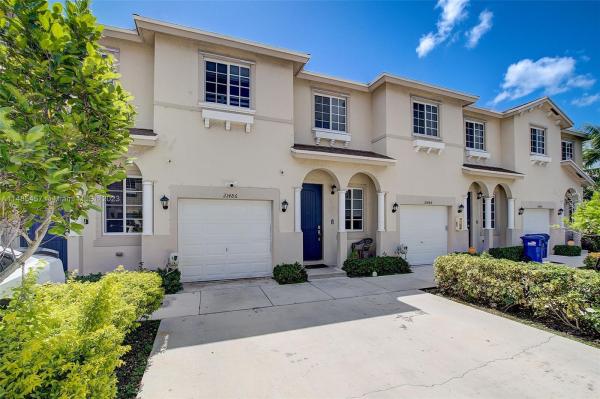 Walden Townhomes, 21486 NW 14th Ct, Miami Gardens, Florida 33169, image 2
