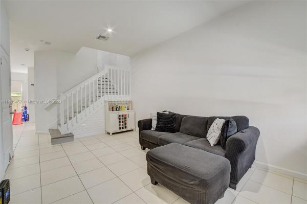 Walden Townhomes, 21486 NW 14th Ct, Miami Gardens, Florida 33169, image 3