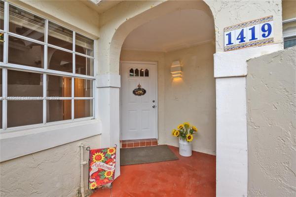 Village Homes At Country Isles, 1419 Cottonwood Cir #1419, Weston, Florida 33326, image 1