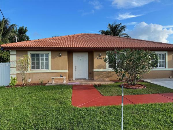 Lincoln City, 21703 SW 101st Ave, Cutler Bay, Florida 33190, image 1