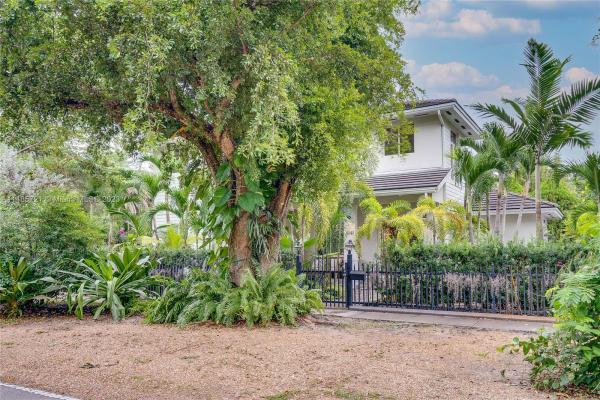 McKeever Terrace, 6141 SW 44th St, South Miami, Florida 33155, image 1