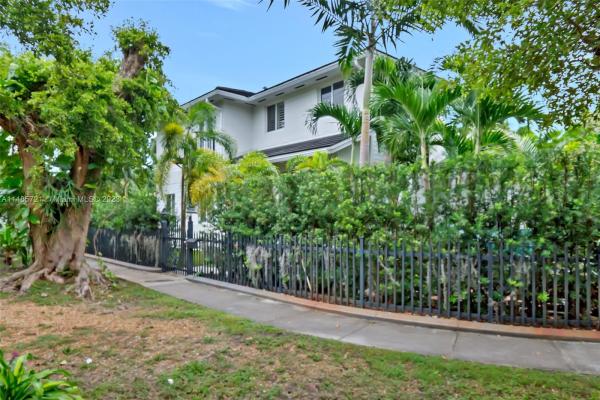McKeever Terrace, 6141 SW 44th St, South Miami, Florida 33155, image 2