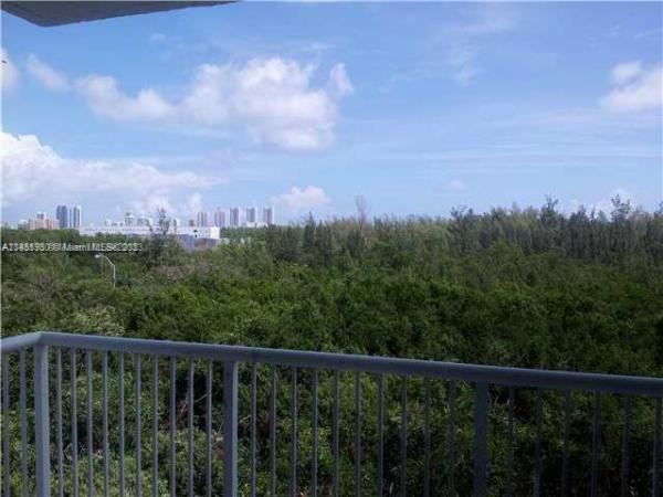 One Fifty One At Biscayne, 15051 Royal Oaks Ln #502, North Miami, Florida 33181, image 3