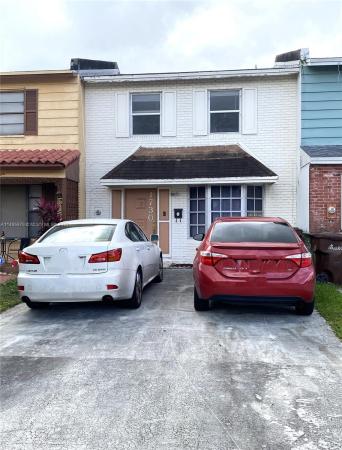 Lake Royal East, 1730 W 72nd St #1730, Hialeah, Florida 33014, image 1