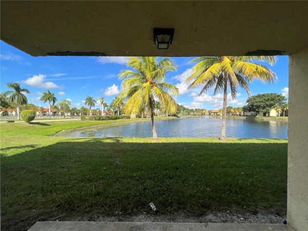 Palm Beach Grande, 1453 Lake Crystal Dr #B, West Palm Beach, Florida 33411, image 1