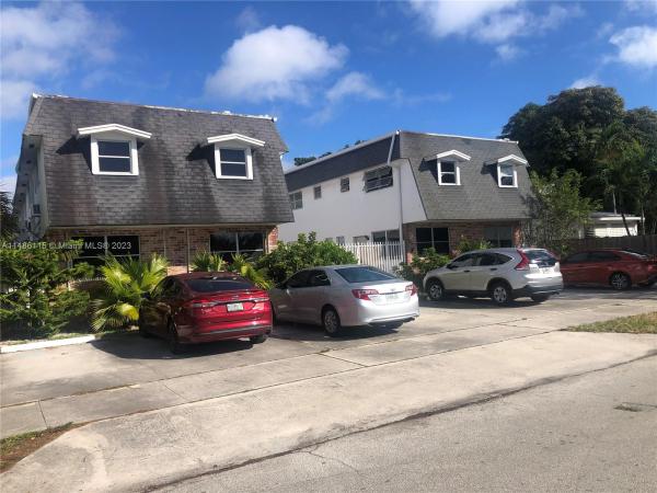 Sandilee Townhouse, 1947 Taylor St #6, Hollywood, Florida 33020, image 2