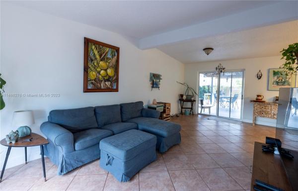 Westwood Lakes Residential, 5425 SW 110th Ct, Westwood Lakes, Florida 33165, image 2