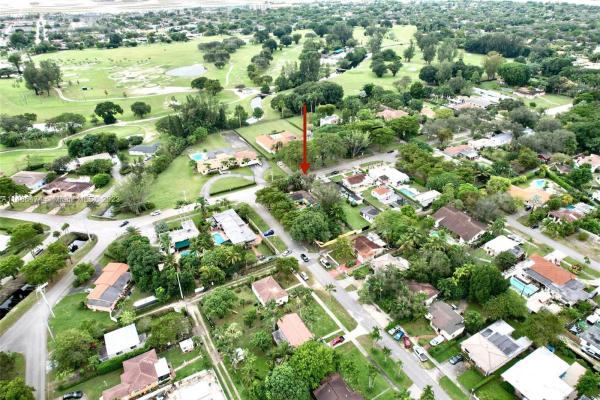 Country Club Estates, 101 Hunting Lodge Dr, Miami Springs, Florida 33166, image 2