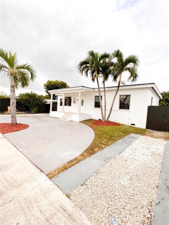 Robins Heights, 171 W 42nd St, Hialeah, Florida 33012, image 1