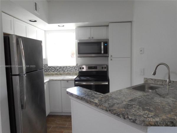 Coral Key, 3380 N Pinewalk Dr N #1127, Margate, Florida 33063, image 2