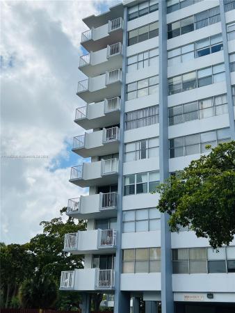 Wilshire, 1300 NE Miami Gardens Dr #308E, Ojus, Florida 33179, image 2