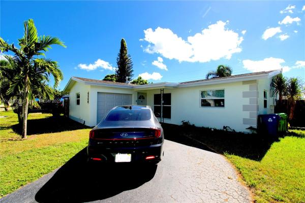 Sunrise Golf Village, 6560 NW 30th St, Sunrise, Florida 33313, image 3