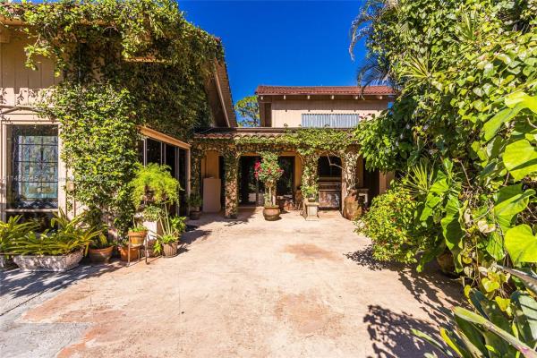 The Acreage, 3880 Learwood Dr, Loxahatchee, Florida 33470, image 2