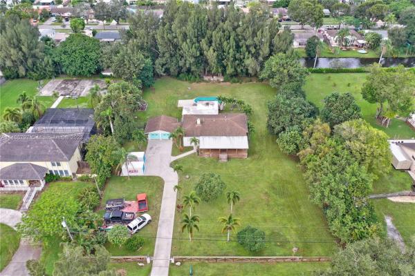 Cooper City No HOA, 9810 SW 55th Ct, Cooper City, Florida 33328, image 1