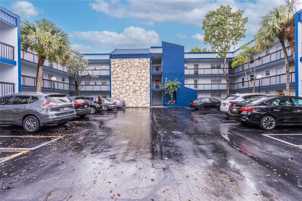Holiday Springs, 3170 Holiday Springs Blvd #6-304, Margate, Florida 33063, image 1