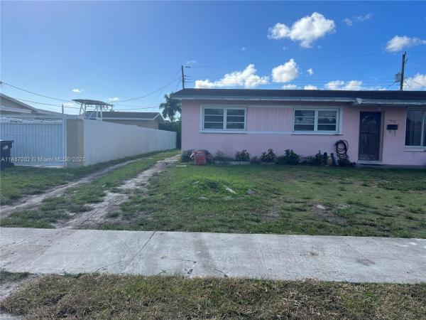 Heftler Homes, 10300 SW 50th Ter, Kendall, Florida 33165, image 3